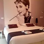 招待所 Venice Movie